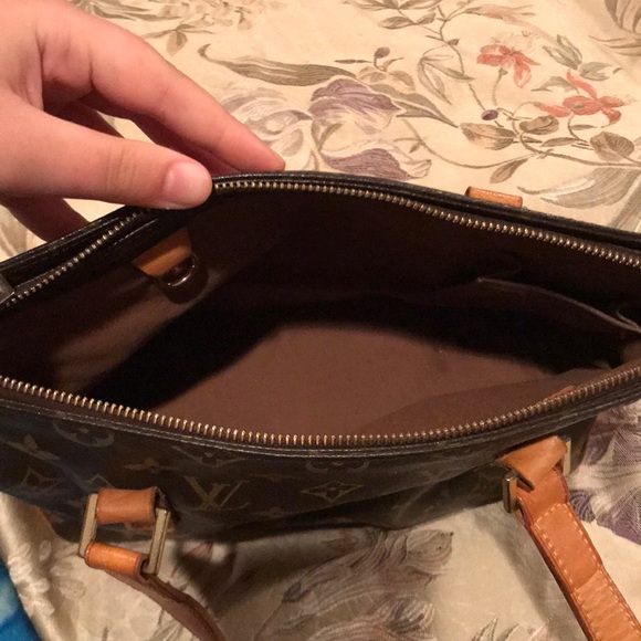 *AUTHENTIC* Louis Vuitton Bag - Picture 5 of 8